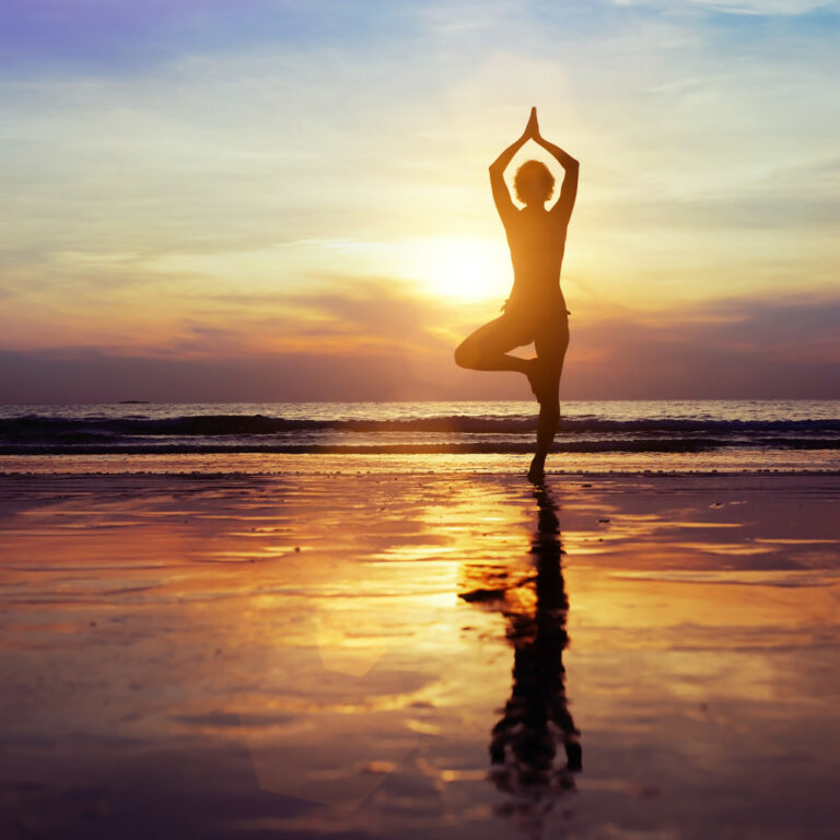 Ils font du yoga naturiste en toute sérénité Naturisme TV