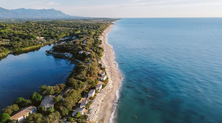 Evasion naturiste en Méditerranée à Riva Bella